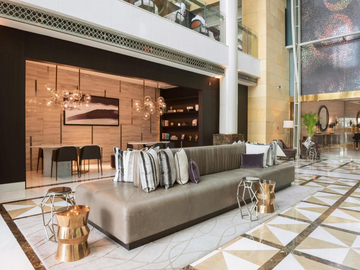 Hyatt Regency Al Kout Mall Kuwait City Exterior photo The lobby of the hotel