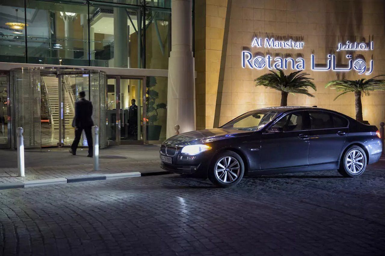 Hyatt Regency Al Kout Mall Kuwait City Exterior photo Entrance of the hotel